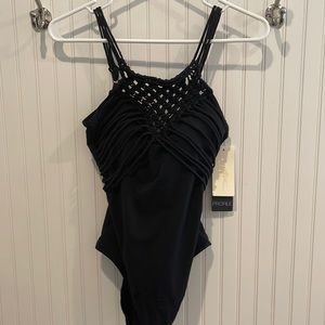 NWOT GOTTEX PROFILE Super slimming one piece swimsuit in black!‎